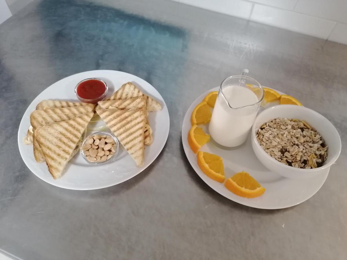Guesthouse Vila Tamburic Бечичі Екстер'єр фото