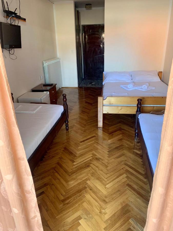 Guesthouse Vila Tamburic Бечичі Екстер'єр фото