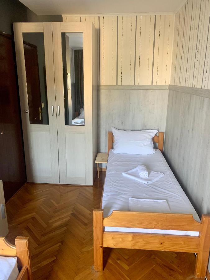 Guesthouse Vila Tamburic Бечичі Екстер'єр фото