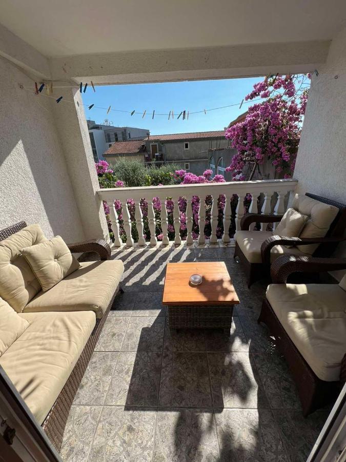Guesthouse Vila Tamburic Бечичі Екстер'єр фото