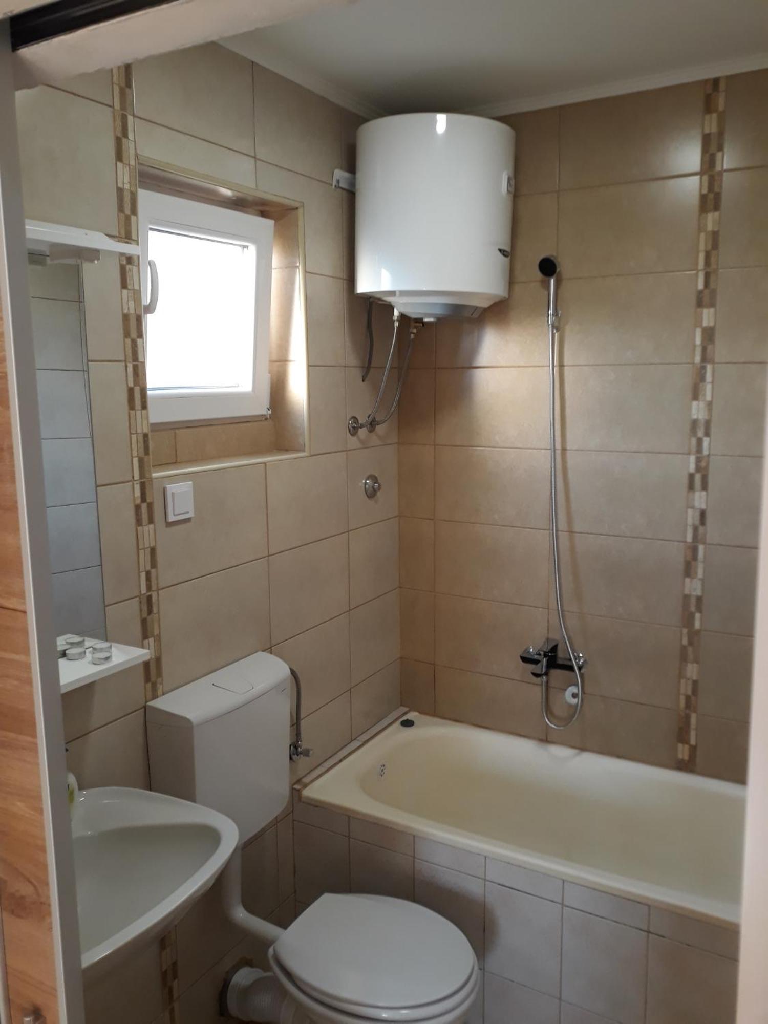 Guesthouse Vila Tamburic Бечичі Екстер'єр фото