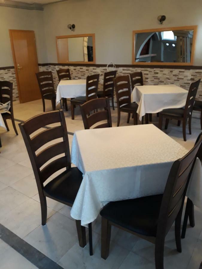 Guesthouse Vila Tamburic Бечичі Екстер'єр фото